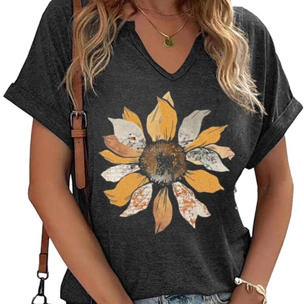 Vintage Boho Floral V-Neck Tee Cottagecore Graphic Short Sleeve Top